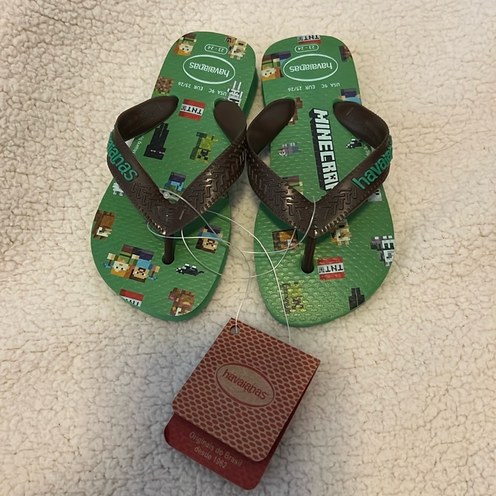 NWT Kids Minecraft Havaianas Flip Flop Sandals